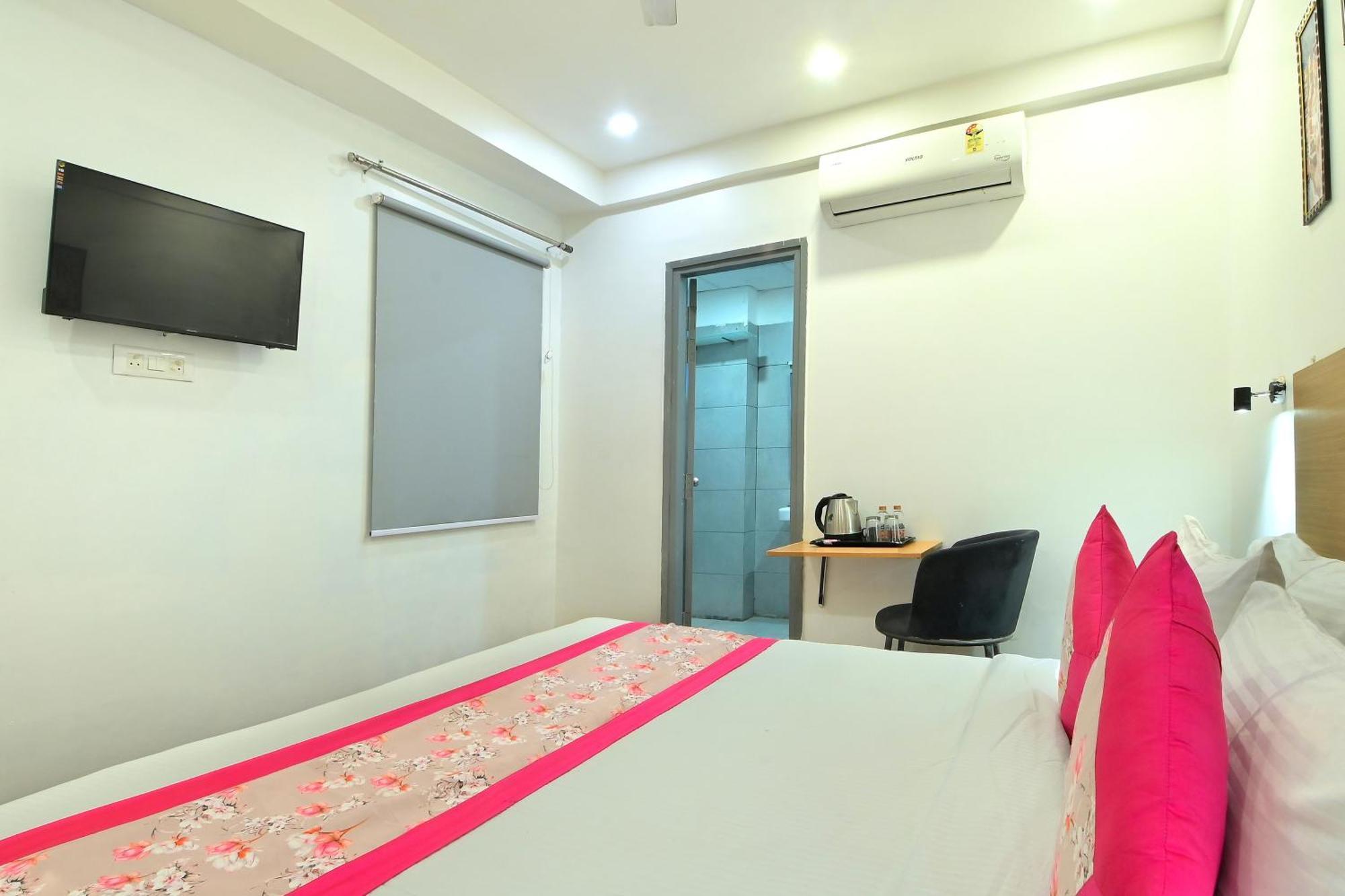 Hotel Red York By Byob Hotels Noida Exteriér fotografie