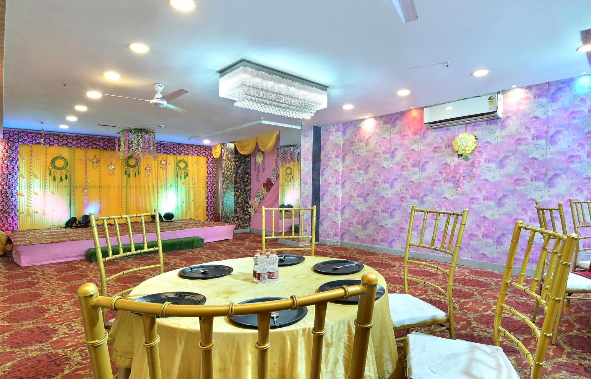 Hotel Red York By Byob Hotels Noida Exteriér fotografie