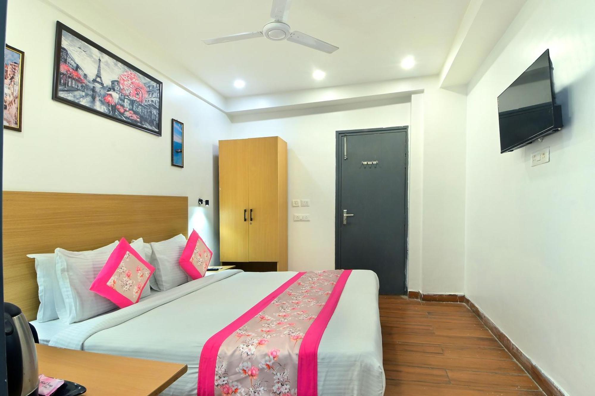 Hotel Red York By Byob Hotels Noida Exteriér fotografie
