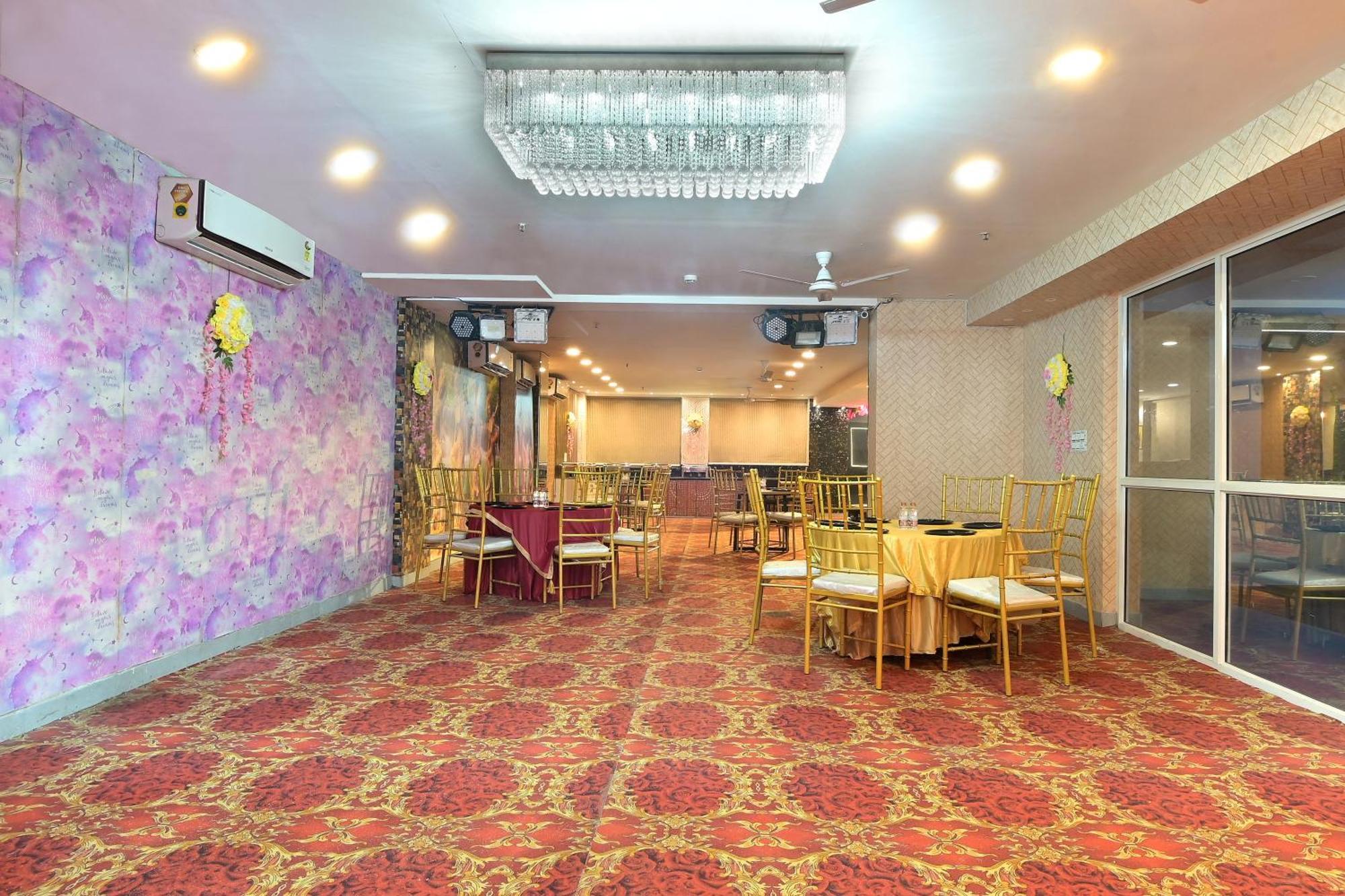 Hotel Red York By Byob Hotels Noida Exteriér fotografie