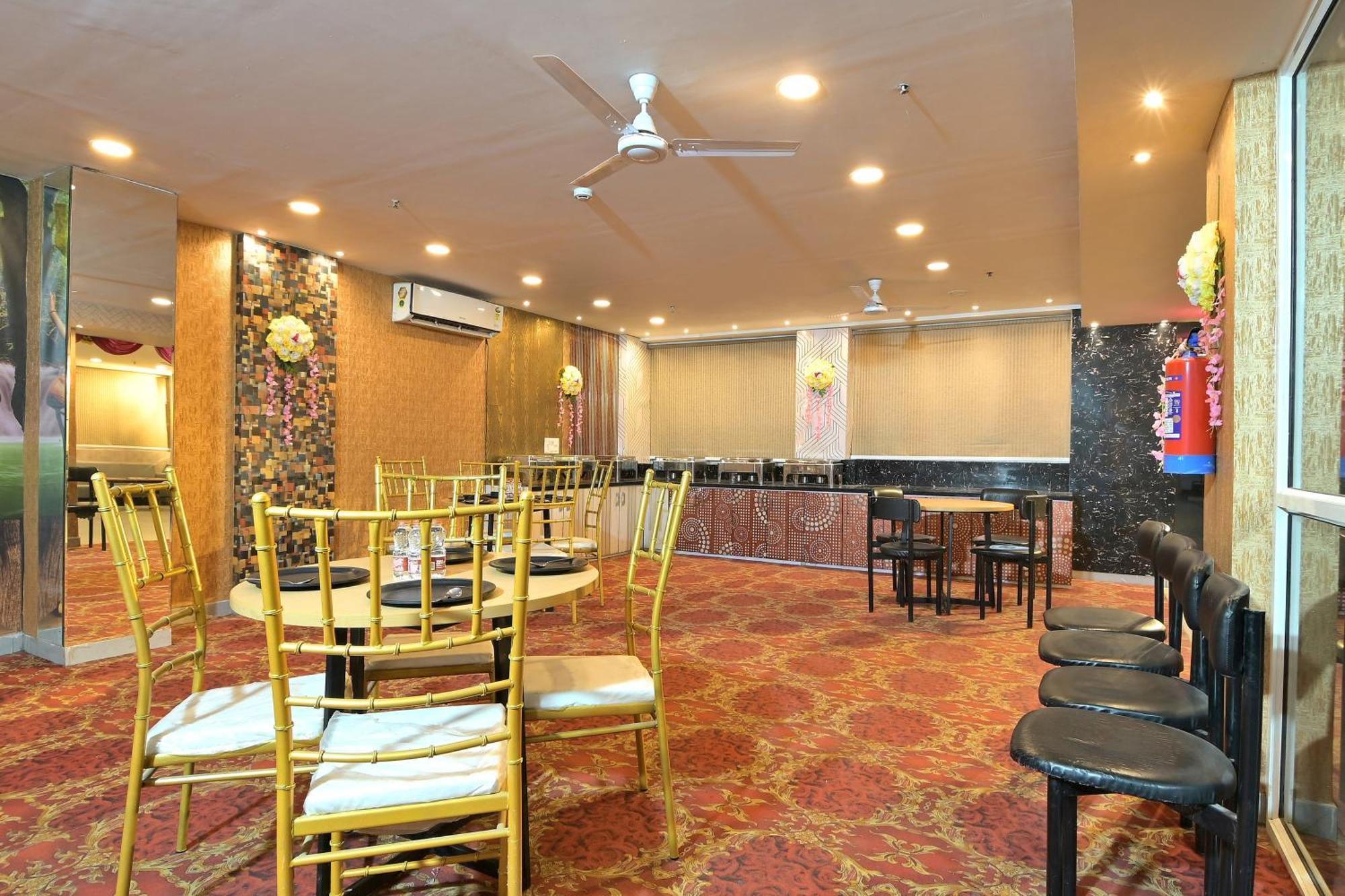 Hotel Red York By Byob Hotels Noida Exteriér fotografie