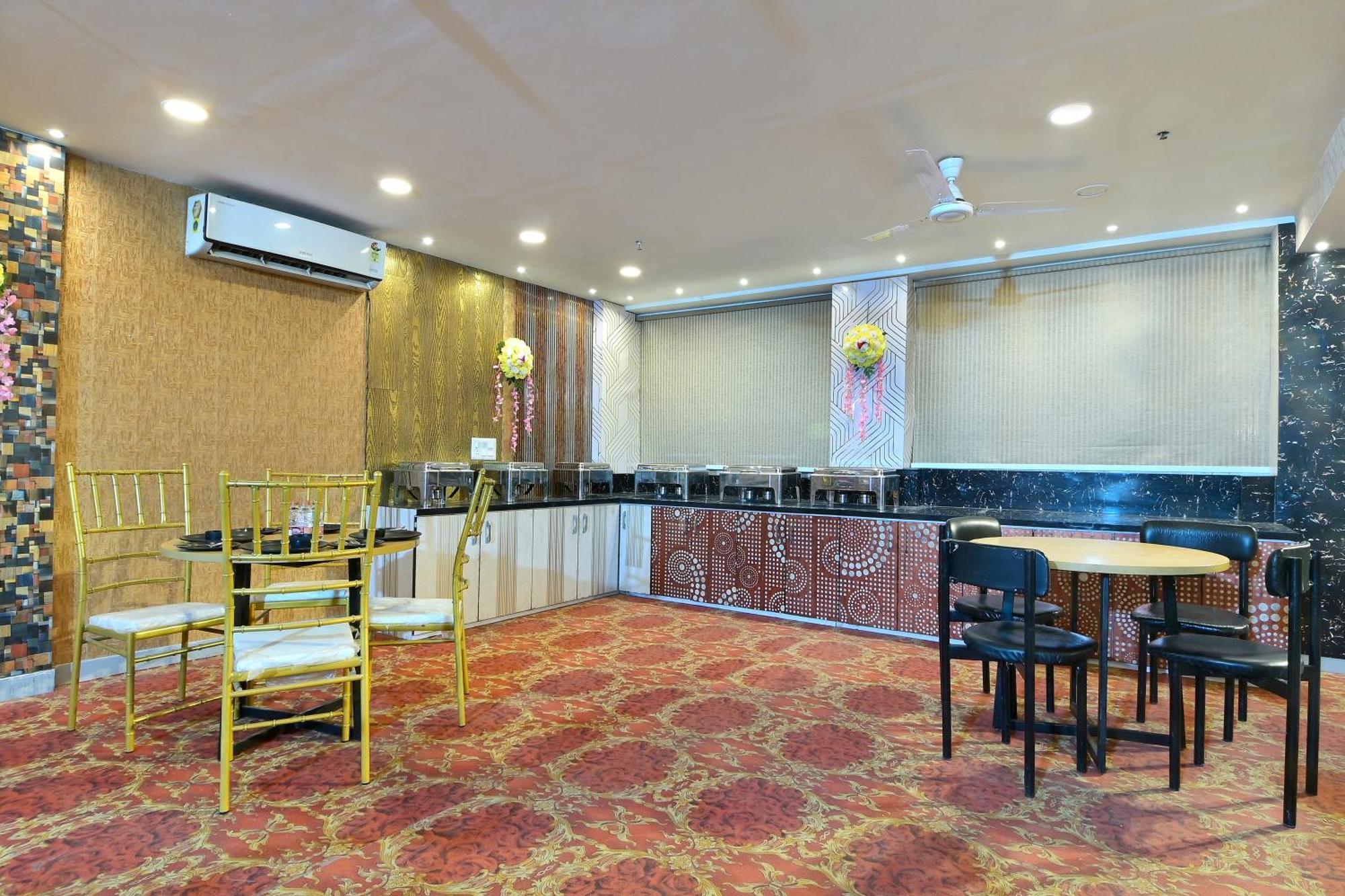 Hotel Red York By Byob Hotels Noida Exteriér fotografie