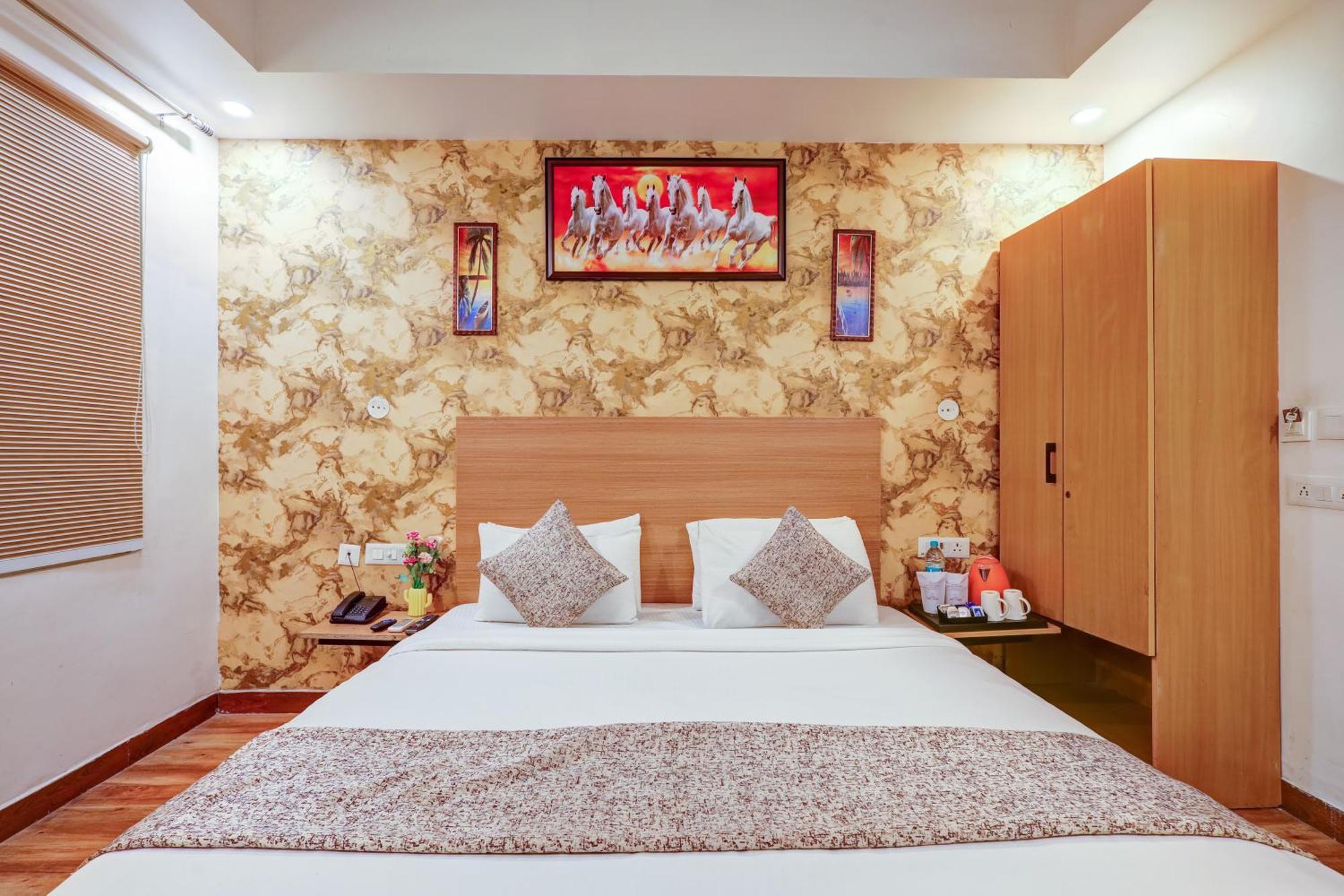 Hotel Red York By Byob Hotels Noida Exteriér fotografie