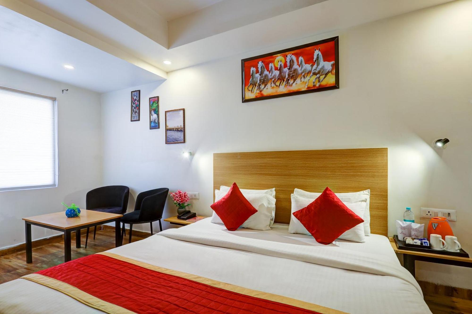 Hotel Red York By Byob Hotels Noida Exteriér fotografie