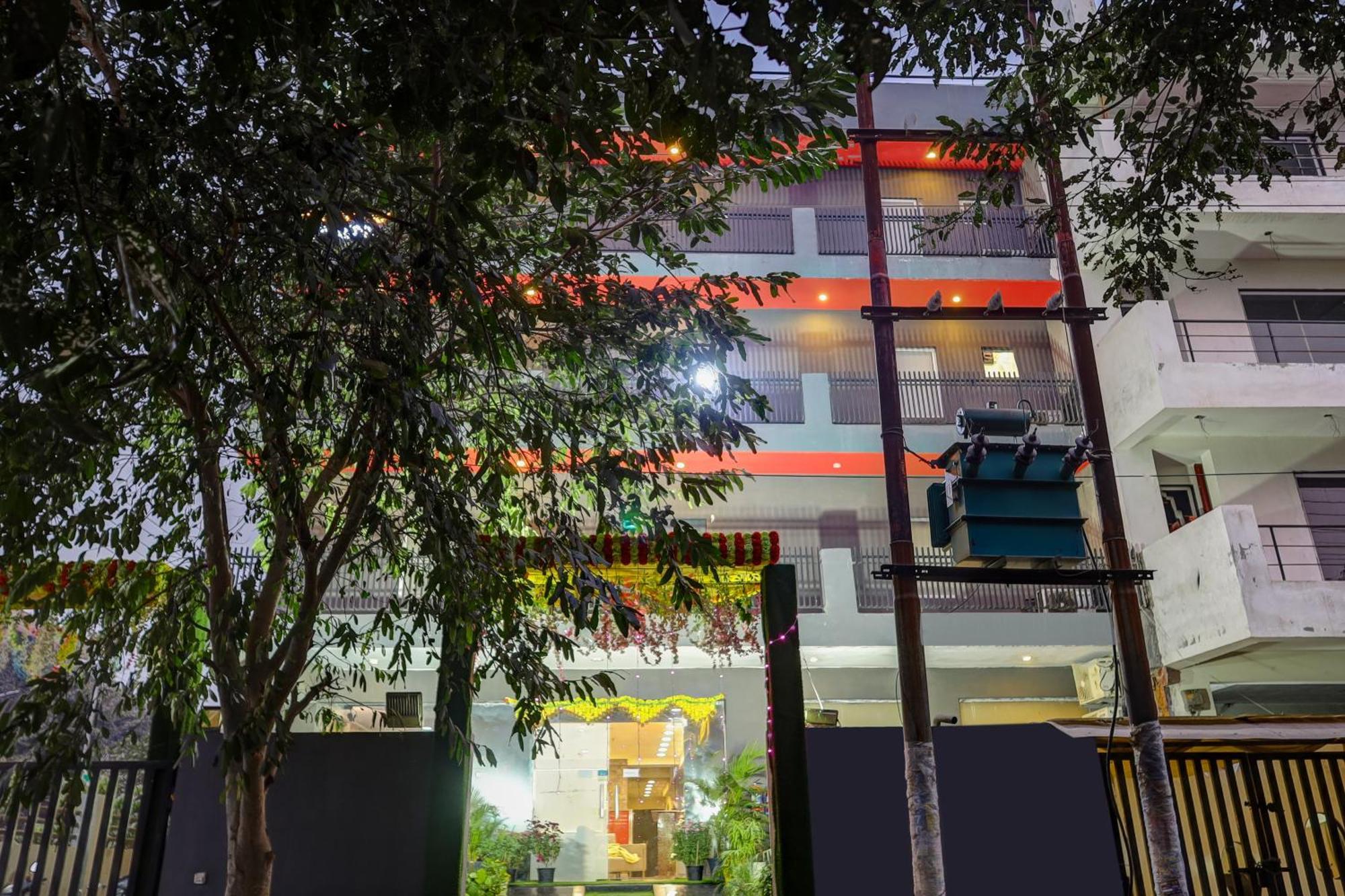 Hotel Red York By Byob Hotels Noida Exteriér fotografie